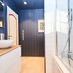Newly Renovated, Centrally Located Family With Mountain View * Beitostolen