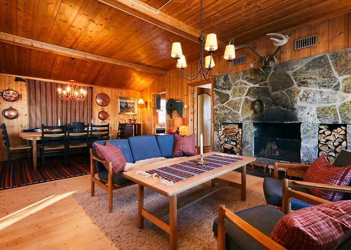 Newly Renovated, Centrally Located Family With Mountain View * Beitostolen