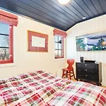 Newly Renovated, Centrally Located Family With Mountain View Beitostolen