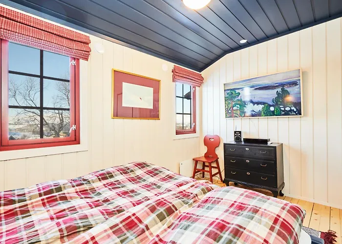 Newly Renovated, Centrally Located Family With Mountain View Beitostolen